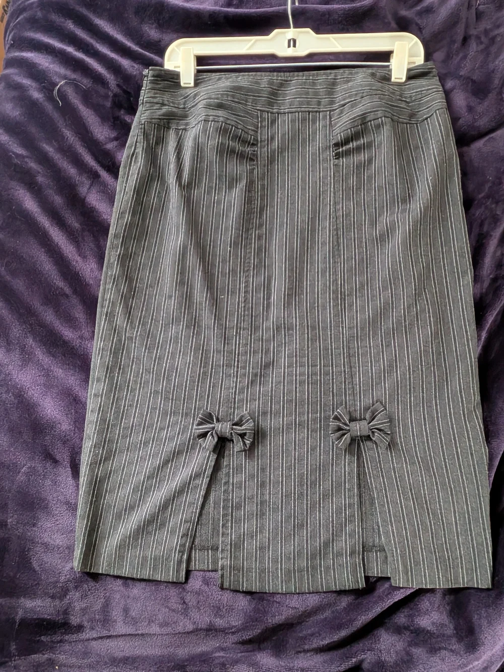 Candie's Gray Pinstriped Pencil Skirt